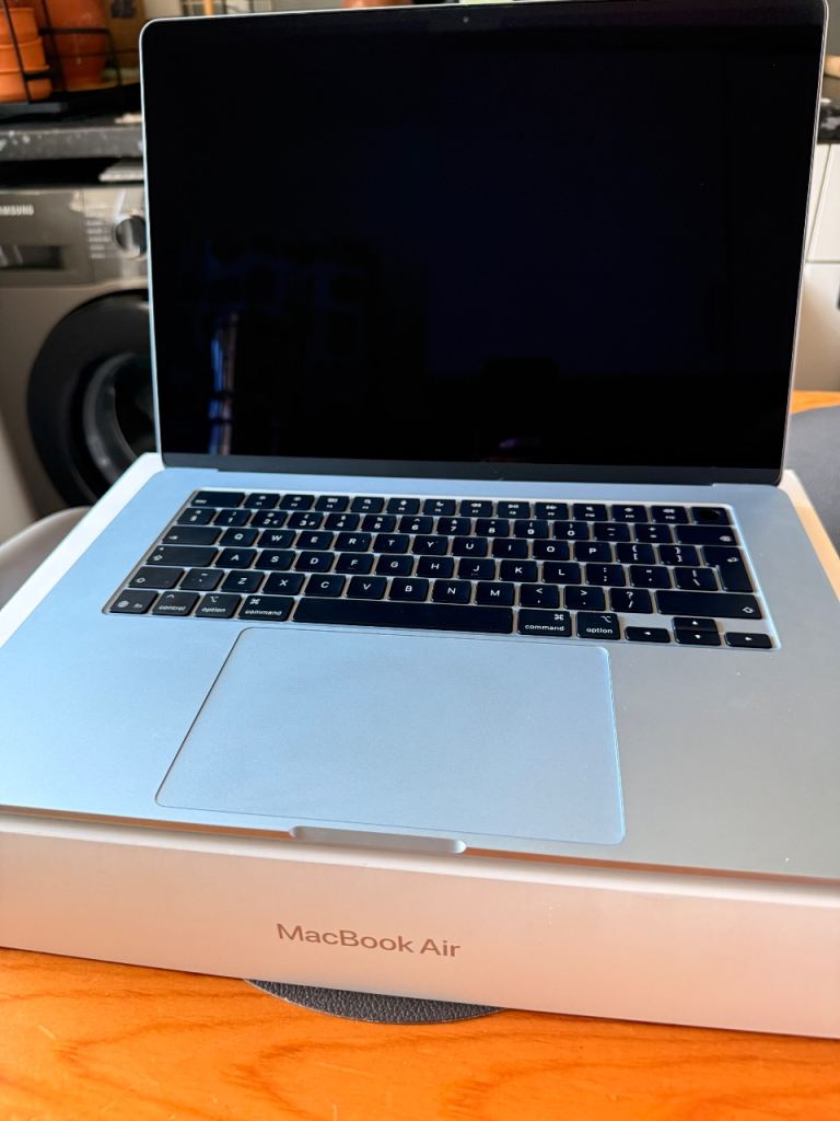 Sky Blue Apple MacBook Air M4 2025 