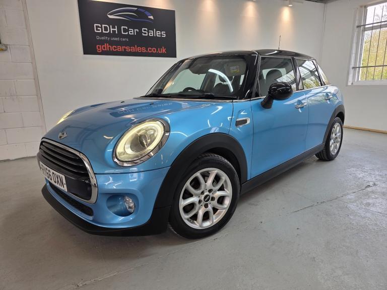 2017 Mini Hatch 1.5 Cooper Hatchback 5dr Petrol Auto Euro 6 (s/s) (136 ps)