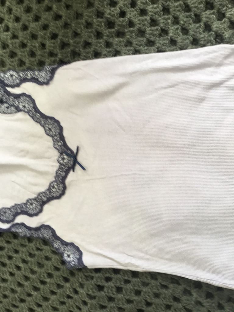 Ladies sleeveless lilac top 