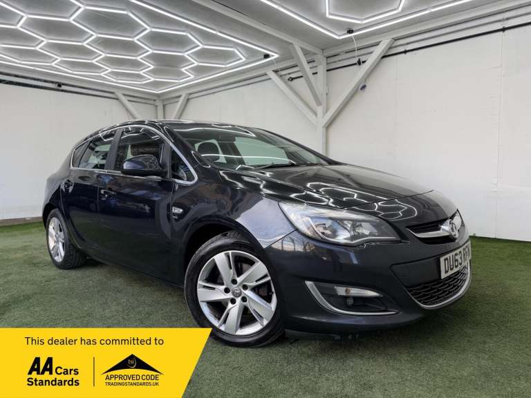 2013 Vauxhall Astra 2.0 CDTi 16V ecoFLEX SRi 5dr HATCHBACK DIESEL Manual