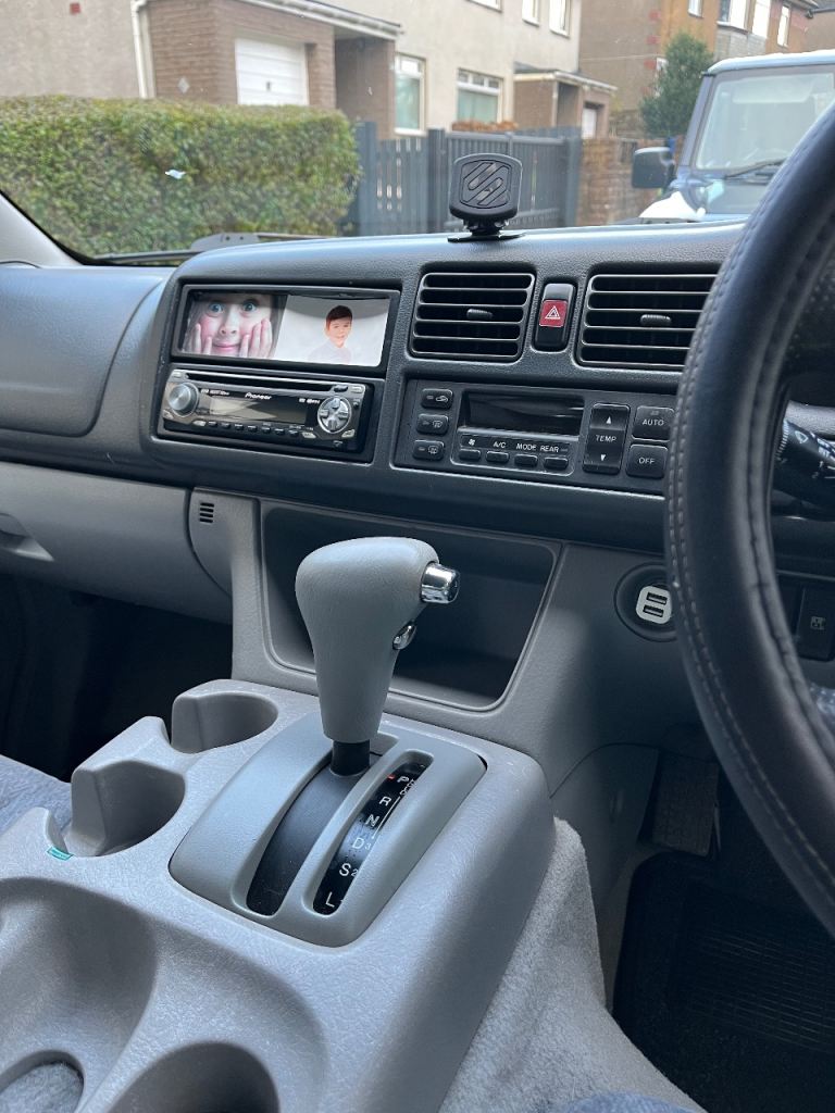 Mazda, 2000, 2490 (cc)