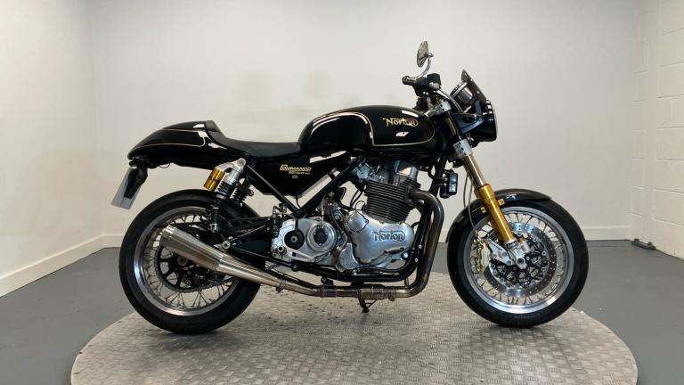 2018 Norton Commando 961 SE SPORTS Petrol Manual