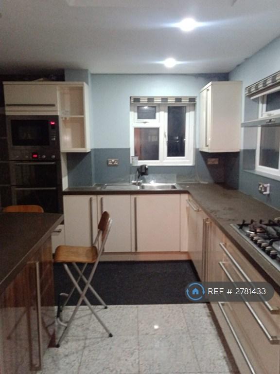 1 bedroom flat in Thurlby Road, Leicester, LE5 (1 bed) (#2781433)