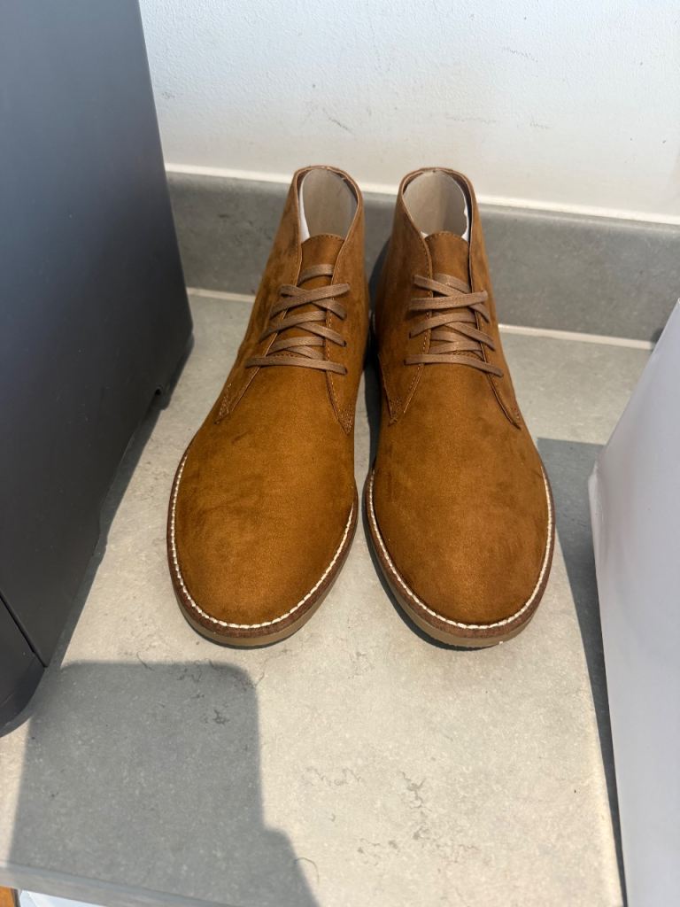 New Men's Brown Suede Desert Boots - UK Size 8