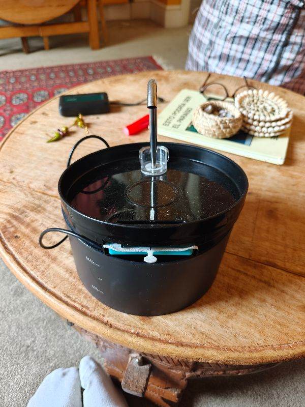 Cat water fountain 