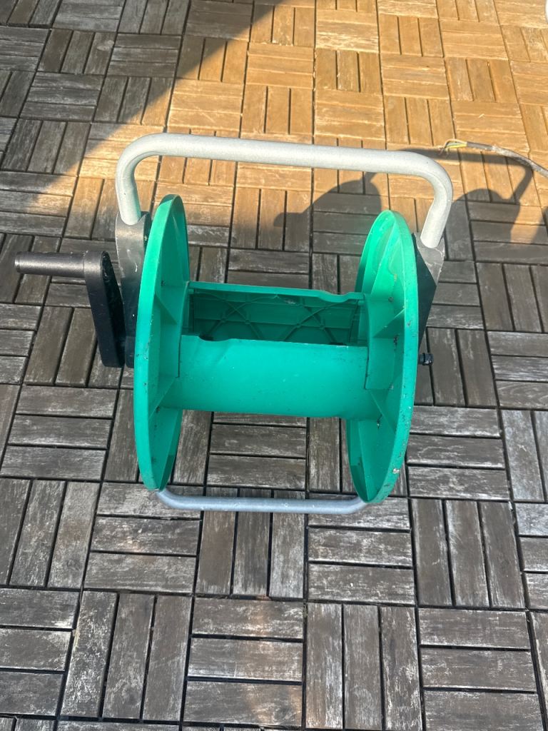 Garden Hose Reel – Green, Good Condition