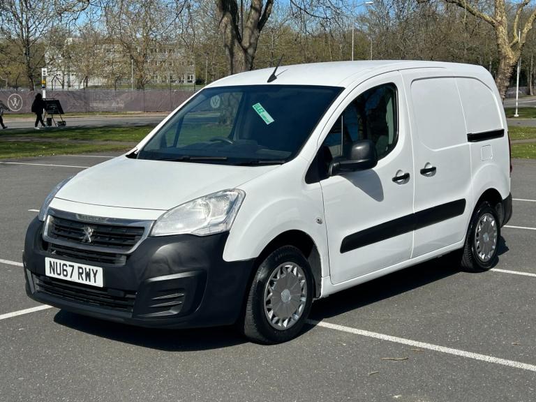 2017 Peugeot Partner 850 1.6 BlueHDi 100 Professional Van [non SS] PANEL VAN Diesel Manual