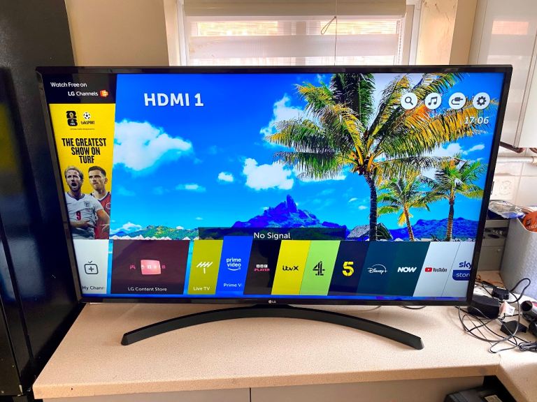 49 inch LG 4K smart tv 