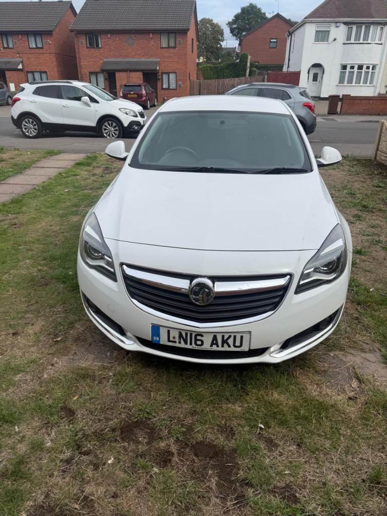 Vauxhall, INSIGNIA, Hatchback, 2016, Manual, 1598 (cc), 5 doors