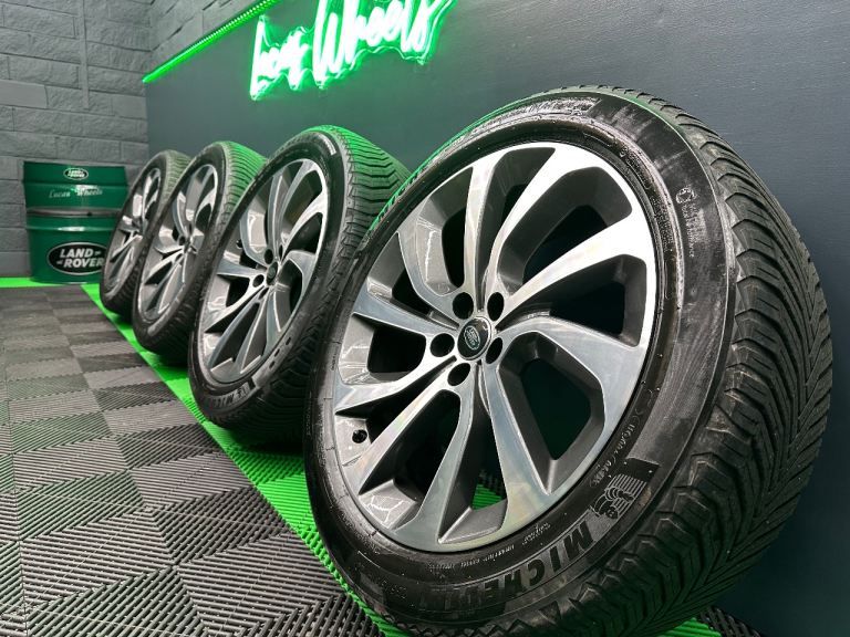 20 inch Discovery Sport / Evoque / Diamond Turned Alloy Wheels - 5mm+ Michelin Cross Climates!