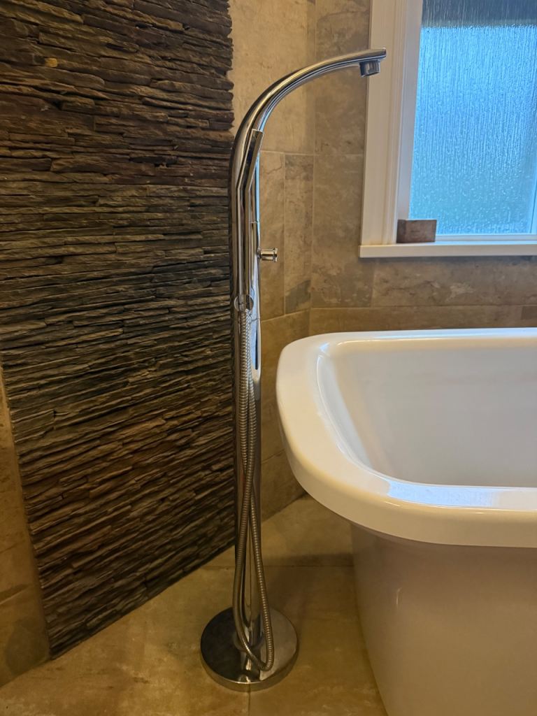 Freestanding Silver Bath Tap