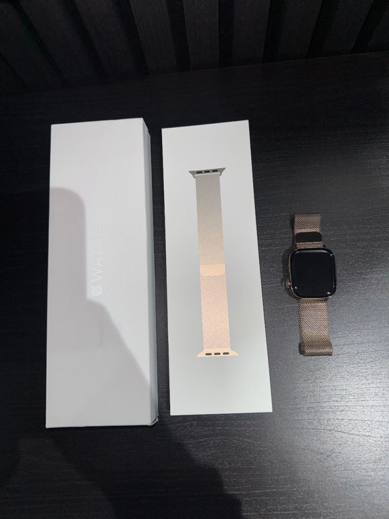 APPLE Watch Series 11 Cellular - 42 mm Gold Titanium Case with Gold Milanese Loop
