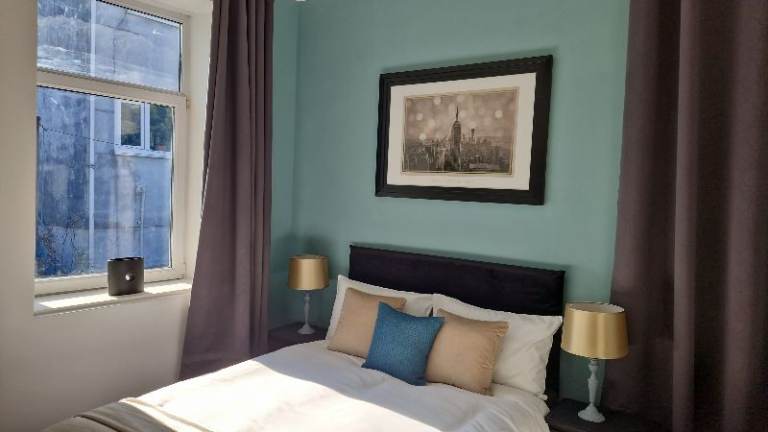 Stylish room for rent in Swansea centre 