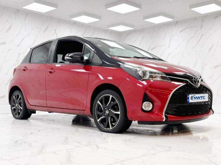 2016 Toyota Yaris 1.33 Dual VVT-i Design Hatchback 5dr Petrol Manual Euro 6 (99 ps) Hatchback Pet...