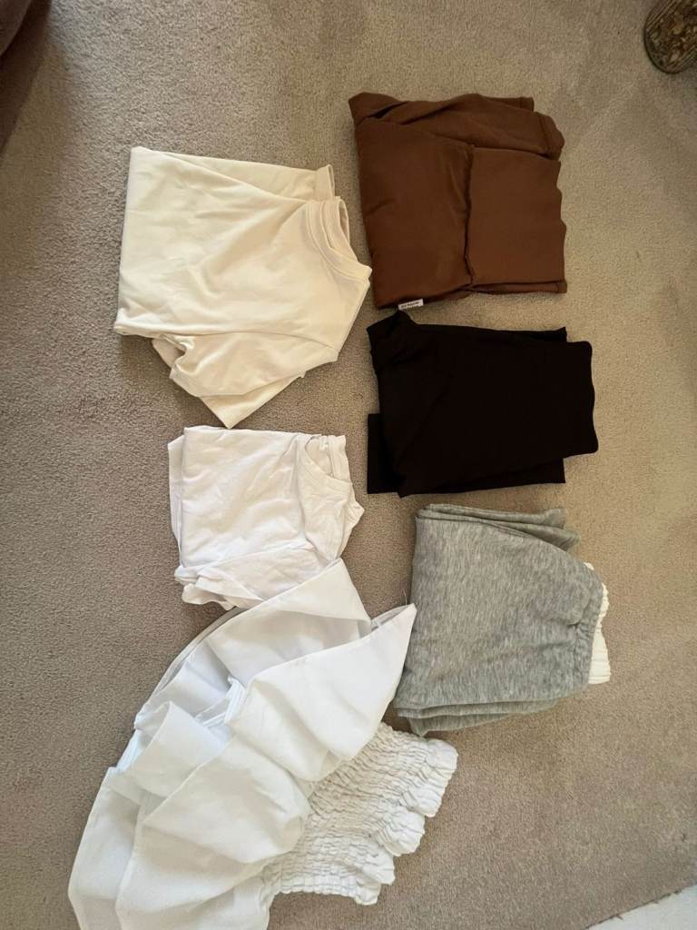 AGE 13 CLOTHING BUNDLE £5