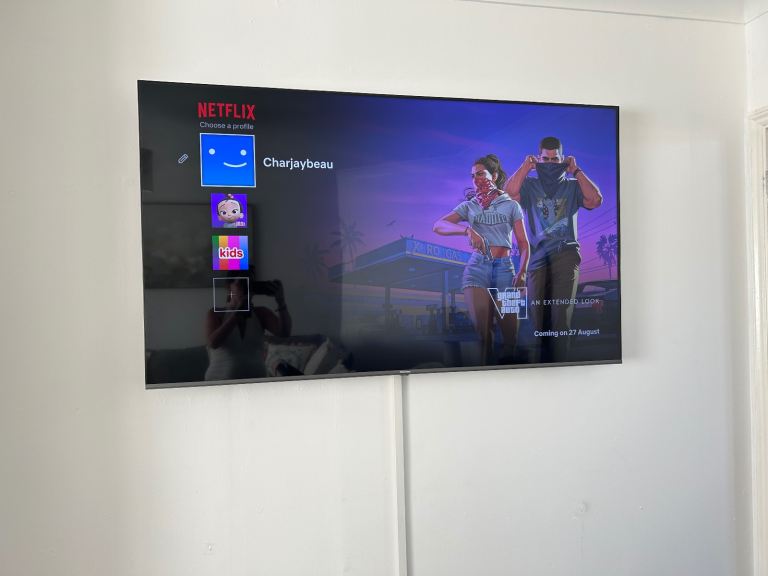 65inch Smart TV – brand new condition 