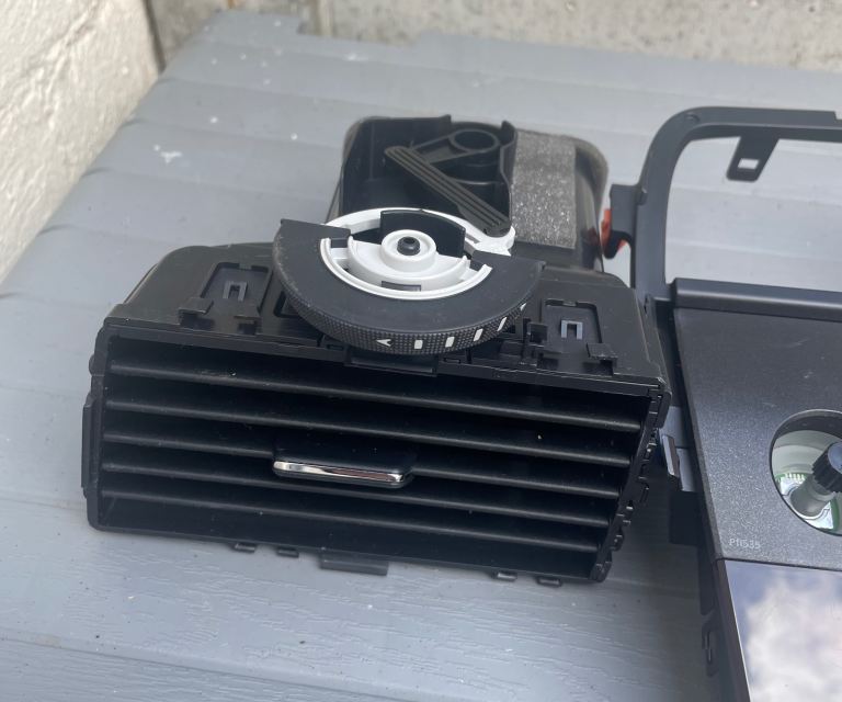 2018 LEXUS RX450 RIGHT MIDDLE CENTRE DASHBOARD AIR VENT 2016-22