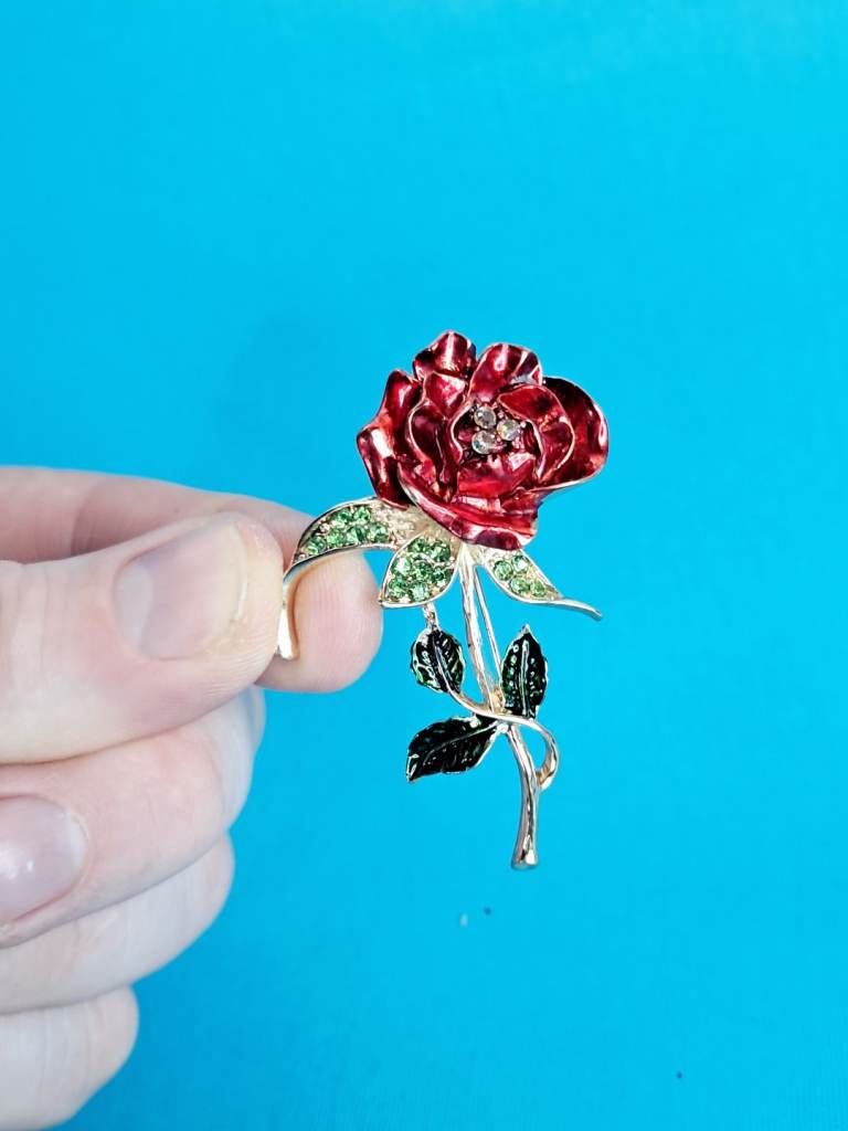 Very nice Vintage  red rose flower enamel and crystal brooch. Good condition.   