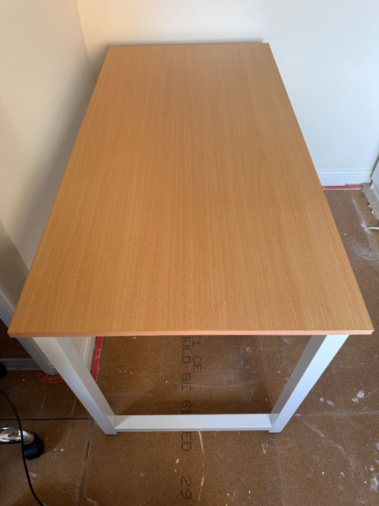 Office desk 