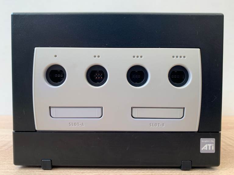 Swiss Nintendo GameCube Console in Black SD2SP2 Picoboot – Good Condition