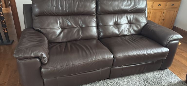 2x brown leather 3 seater sofas