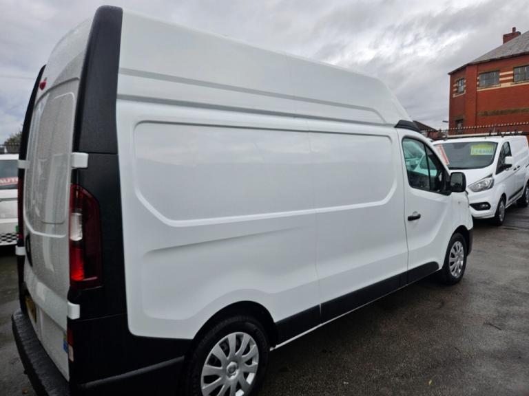 2017 Renault Trafic LH29 ENERGY dCi 125 High Roof Business Van PANEL VAN DIESEL Manual