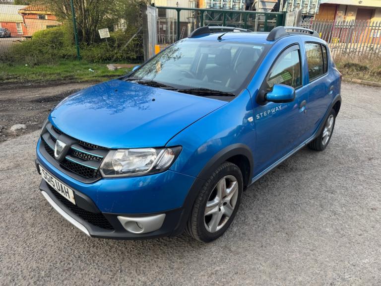 2015 Dacia Sandero Stepway 1.5 dCi Laureate 5dr HATCHBACK Diesel Manual