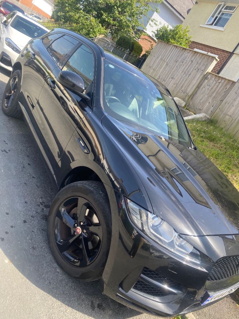 Jaguar, F-PACE, Estate, 2016, Other, 1999 (cc), 5 doors