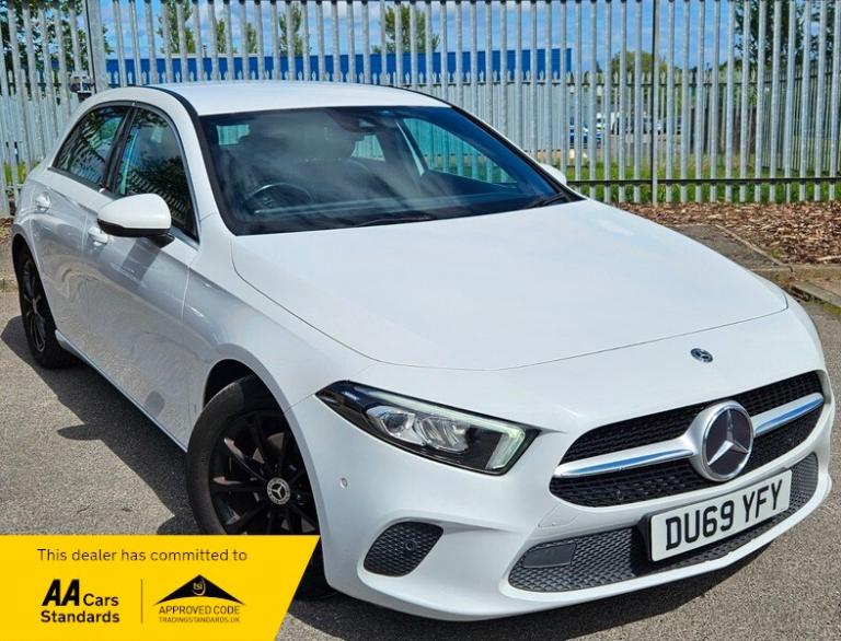 Mercedes-Benz A Class 1.5 A180d Sport (Executive) Hatchback 5dr Diesel 7G-DCT Eu