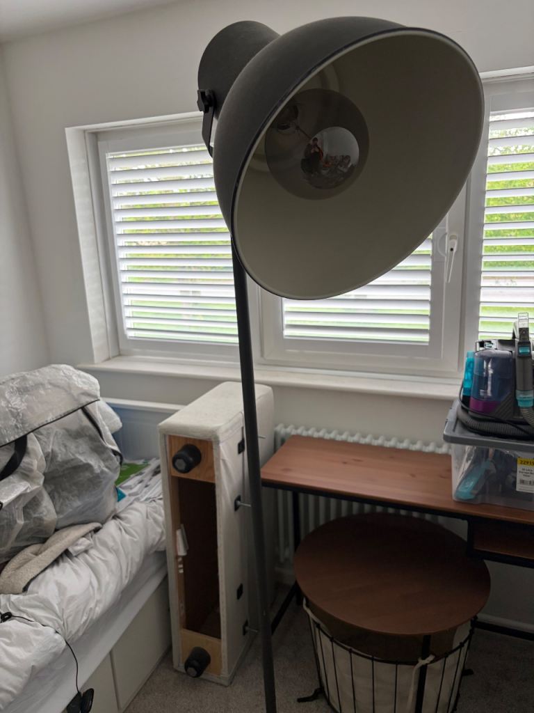 Black Floor Lamp with Large Adjustable Head – Good Condition