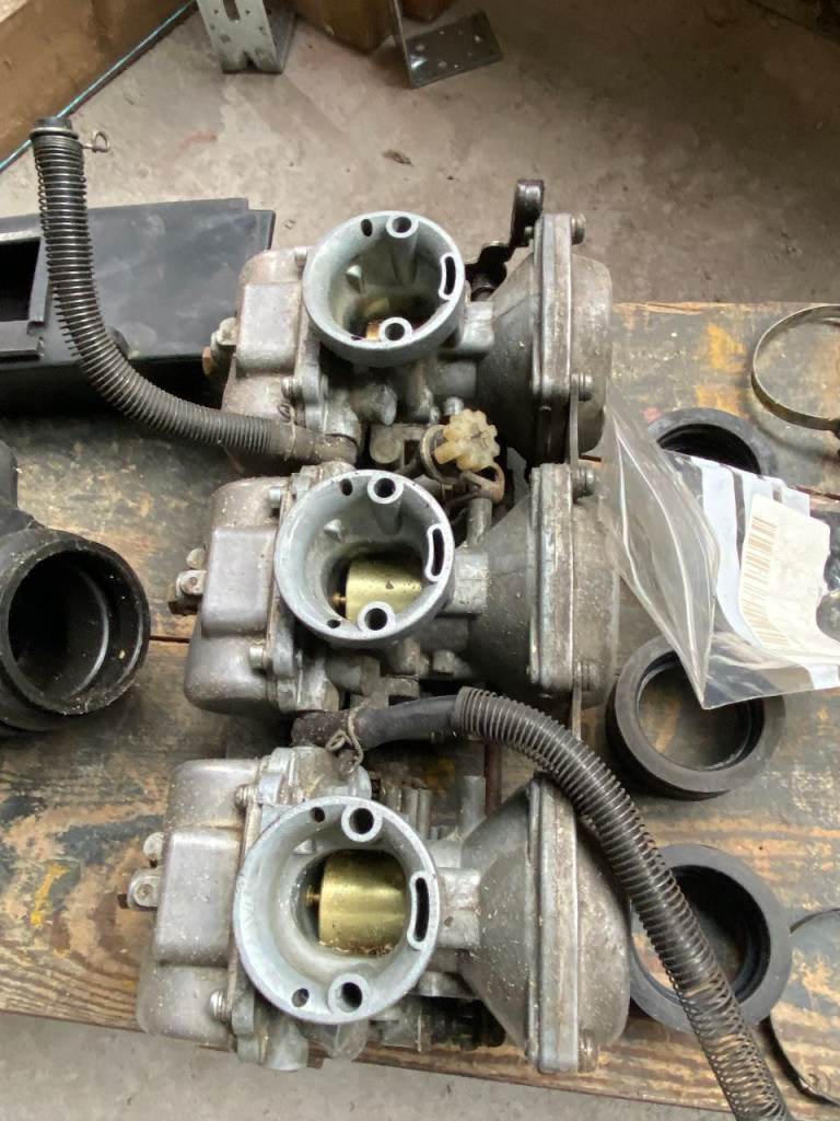 Yamaha XS750 Carburettor Assemblies