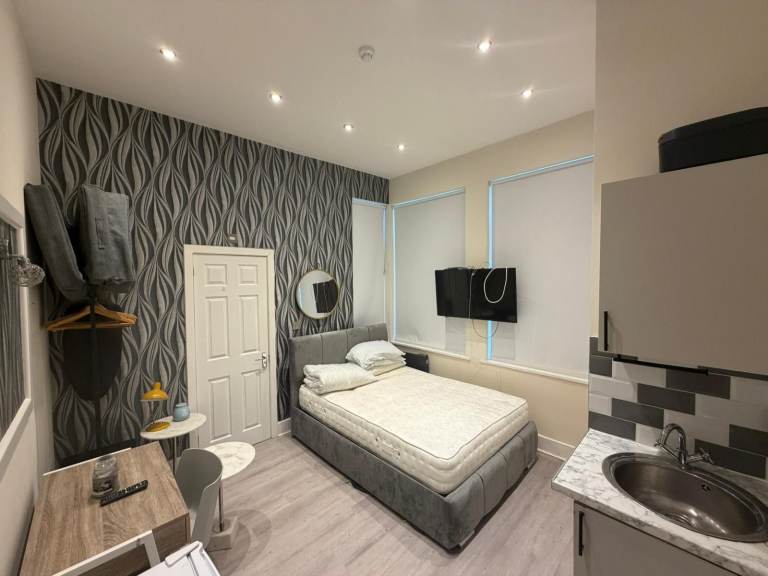 BENEFITS ACCEPTED - Studio Flat Available in Crystal Palace Penge Bromley SE20