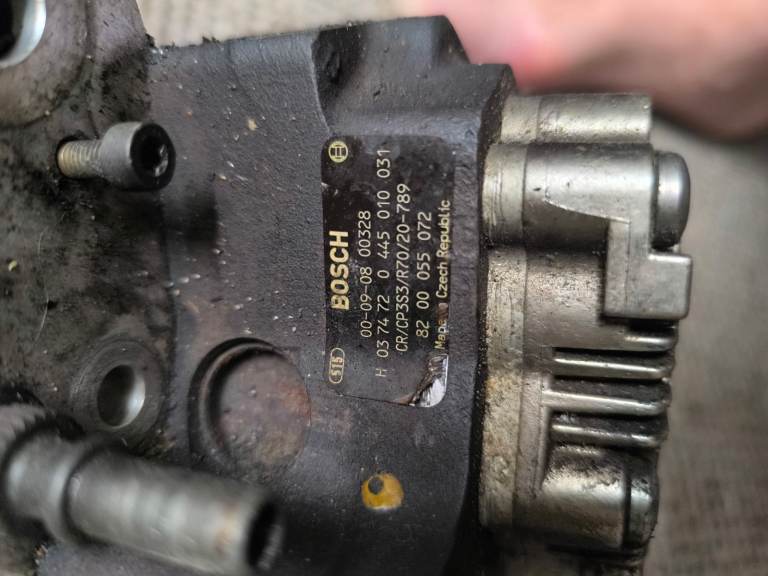 Volvo S40 1.9TD 2000 high pressure fuel pump 