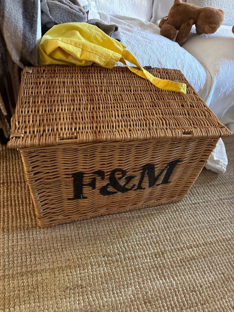 Fortnum & Mason Wicker Hamper Basket – Good Condition