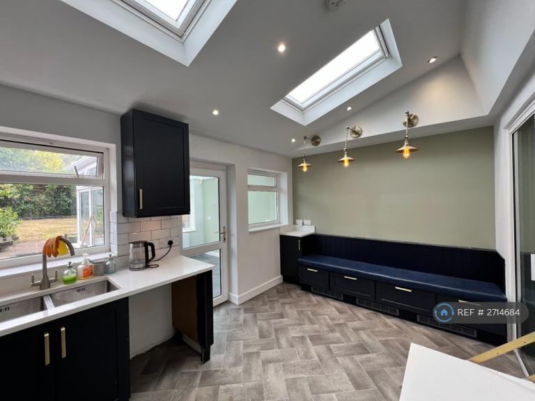 4 bedroom house in Silksby Street, Coventry, CV3 (4 bed) (#2714684)