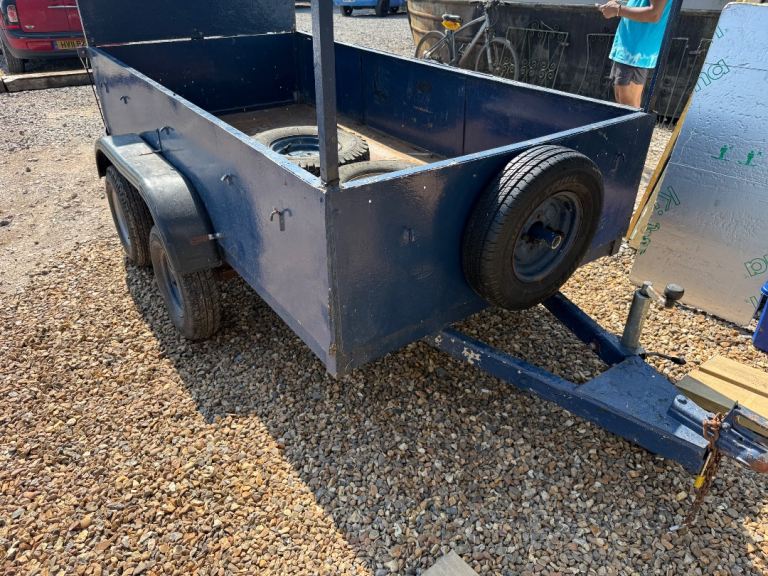 Trailer 8x4