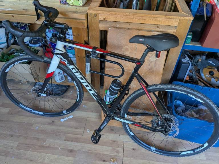 Giant TCX 2 Cyclocross bike. M/L size.