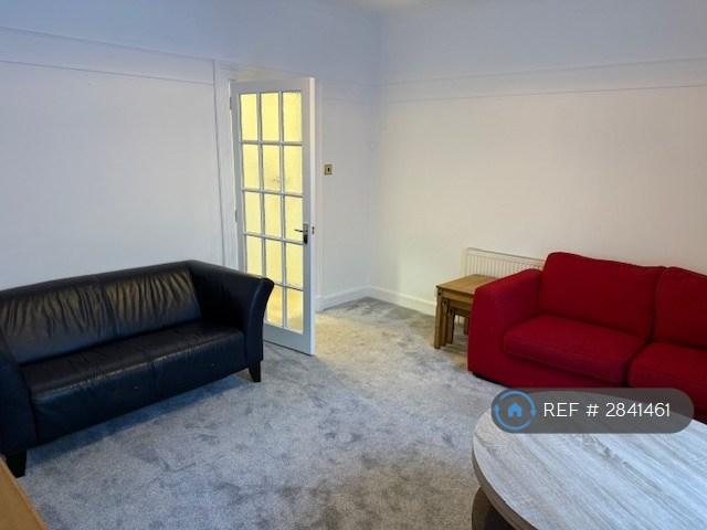1 bedroom flat in Ashvale Place, Aberdeen, AB10 (1 bed) (#2841461)