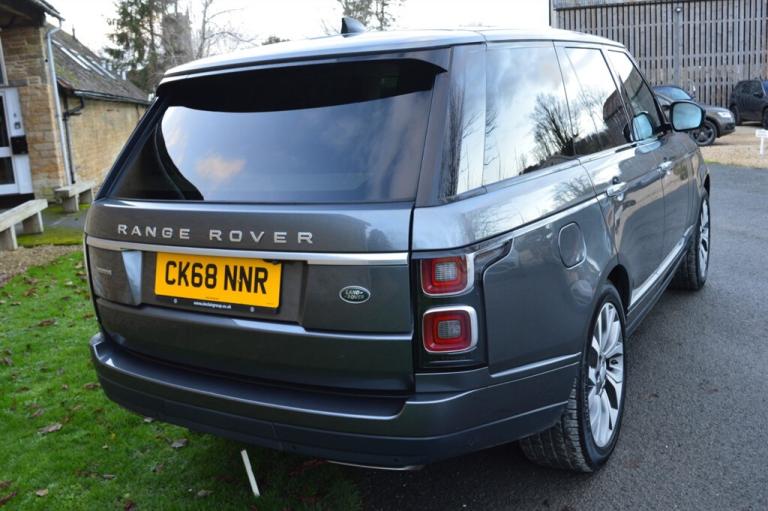 2018 Land Rover Range Rover 4.4 SDV8 Autobiography 4dr Auto ESTATE DIESEL Automatic