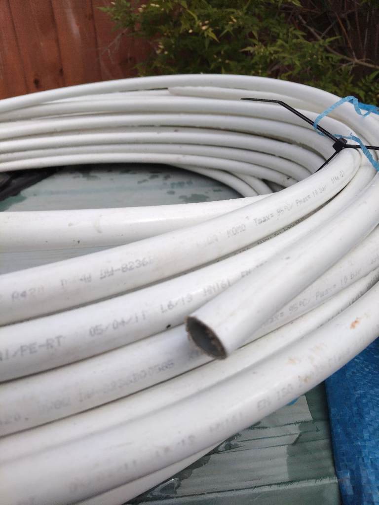 Under floor heating pipe 