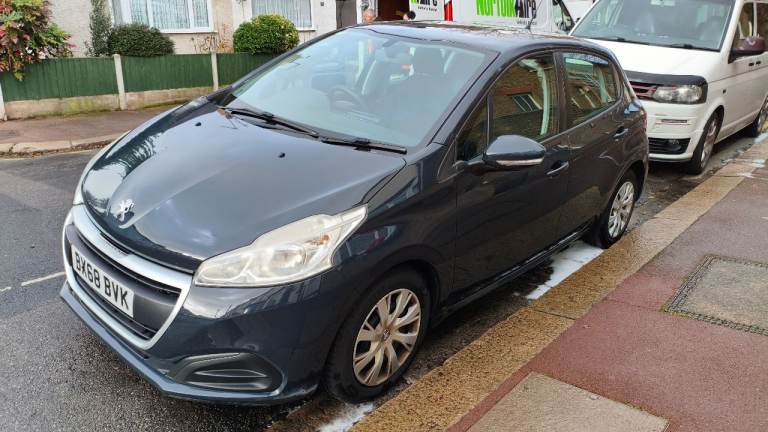 2018 Peugeot 208 diesel 5-door 89k H.p.i. clear