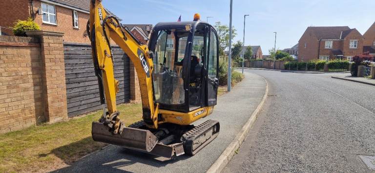 Excavator jcb 8018cts 