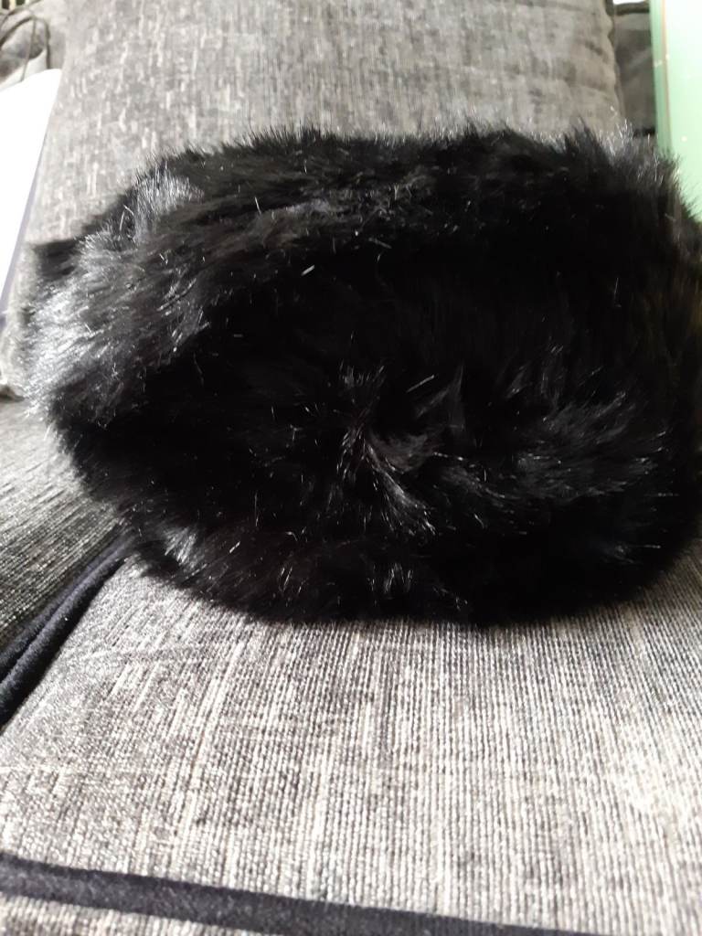 Jacques Vert ladies Russian hat