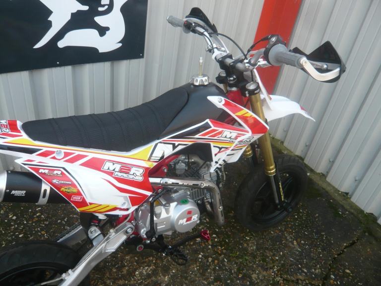 M2R 140 SUPERMOTO OFF ROAD PIT BIKE KIDS MX DIRT TRACK RACE SPORTS R STOMP 125 S