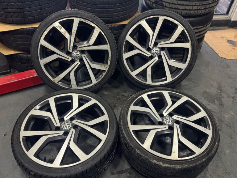 19” inch genuine Vw Brescia gtd alloys wheels golf r gti caddy club sport