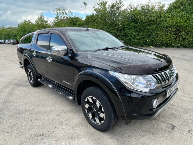 2016 Mitsubishi L200 2.4 DI-D DC Barbarian Pickup Double Cab 4dr Diesel Manual 4WD Euro 5 (178 p ...