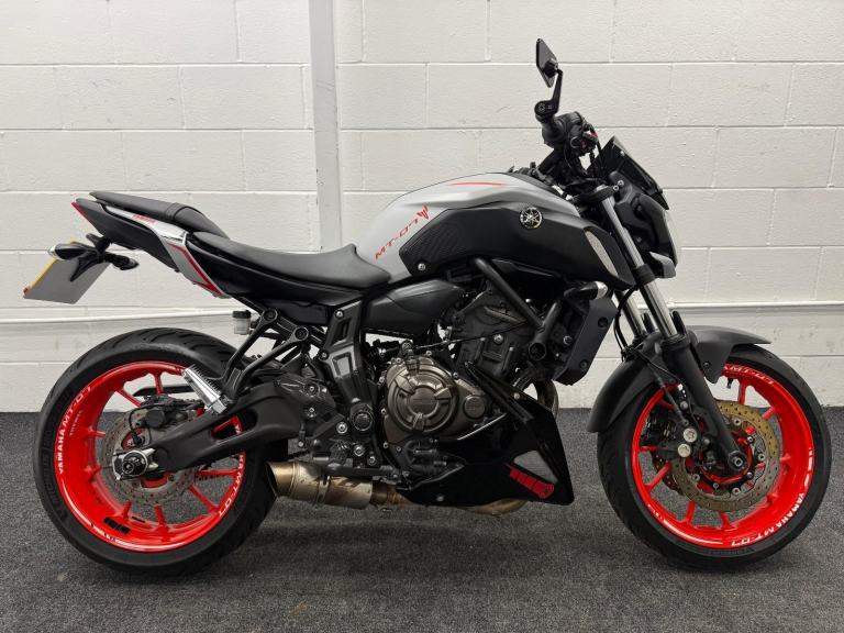 YAMAHA MT07 ABS ** Lightning Exhaust - July 2027 MOT - All Keys **