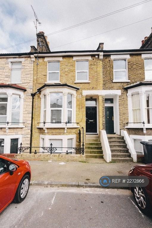 1 bedroom in Elswick Road, London, SE13 (#2272866)