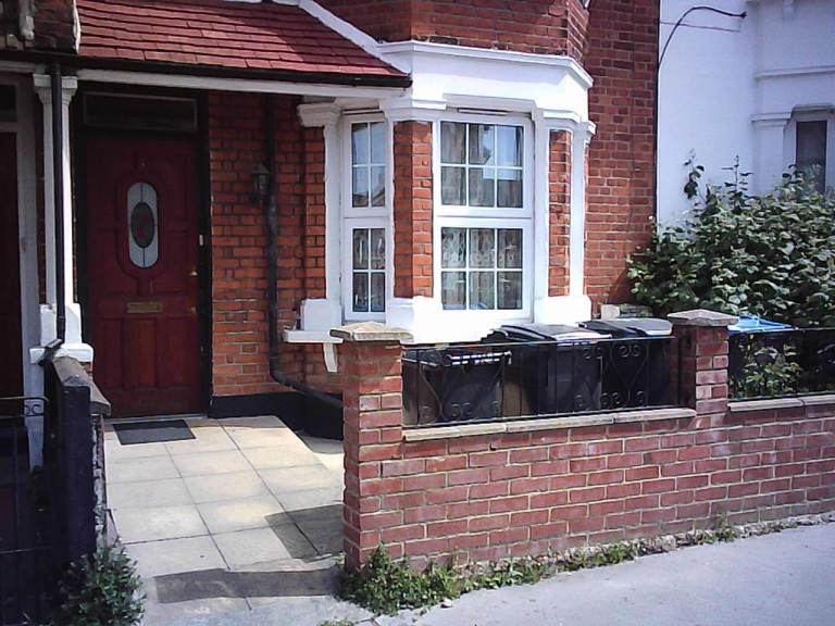 Newly Refurbished 4–5 Bedroom House in Thorton Heath