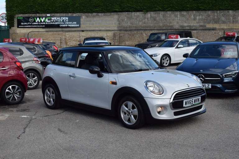 2015 MINI Hatch 1.5 Cooper Euro 6 (s/s) 3dr HATCHBACK Petrol Manual